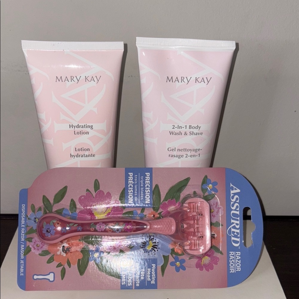 Mary Kay Pink Hydrating Lotion and Body Wash & Shave Set - Picture 4 of 6